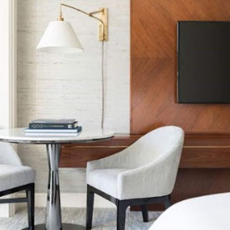 Four Seasons Hotel Los Angeles At ווסטלייק וילג' מראה חיצוני תמונה